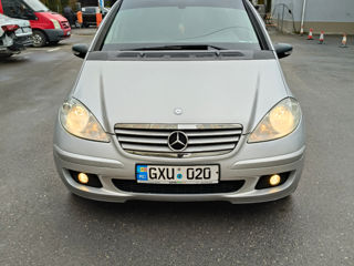 Mercedes A-Class foto 2