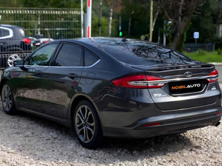 Ford Fusion foto 4