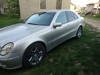 Mercedes E Class foto 4