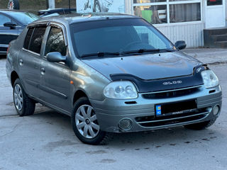 Renault Clio foto 4