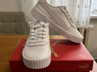 Puma Carina trainers in white