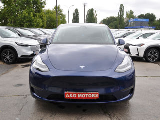 Tesla Model Y foto 2