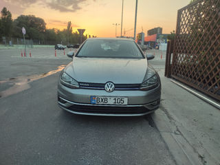 Volkswagen Golf foto 1