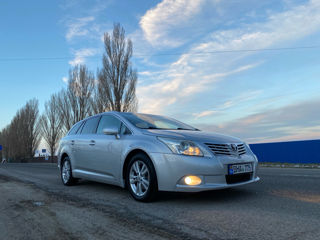 Toyota Avensis foto 2