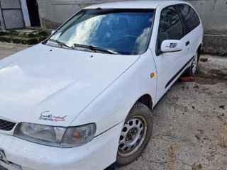 Nissan Almera foto 6