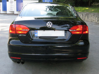 Volkswagen Jetta foto 4