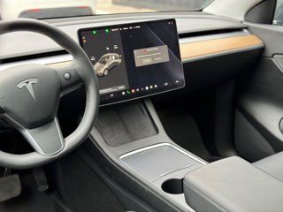 Tesla Model Y foto 20