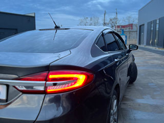 Ford Fusion foto 6