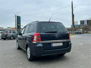 Opel Zafira foto 2