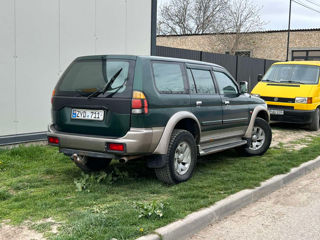 Mitsubishi Pajero Sport foto 3