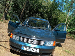 Volkswagen Passat foto 3