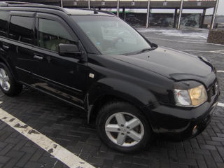 Nissan X-Trail foto 3