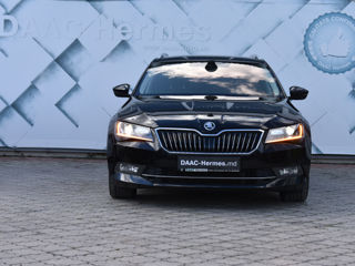 Skoda Superb foto 2