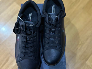 Tommy Hilfiger (42,5-43)