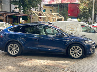 Tesla Model X foto 9