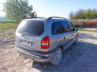 Opel Zafira foto 3