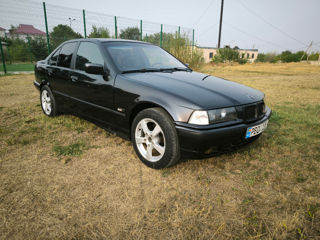 BMW 3 Series foto 3