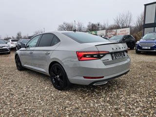 Skoda Superb foto 2