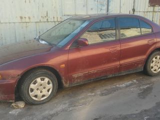 Mitsubishi Galant foto 1