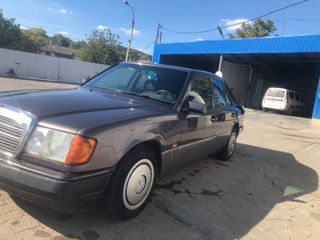 Mercedes Series (W124) foto 3