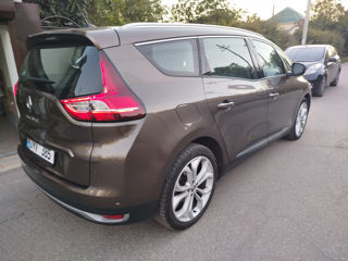 Renault Grand Scenic foto 2