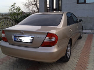 Toyota Camry foto 2