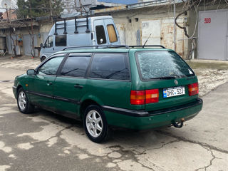 Volkswagen Passat foto 3