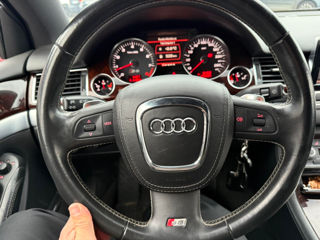 Audi A8 foto 8