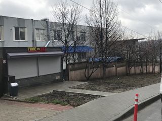 Teren, spre chirie, pentru amplasarea chioscurilor comerciale. foto 1