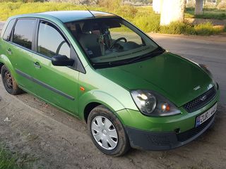 Ford Fiesta foto 7