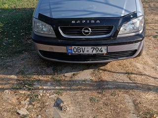 Opel Zafira foto 1