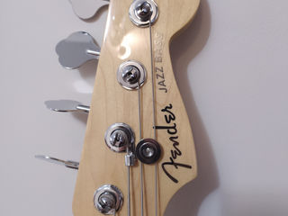 Bass Guitar Fender foto 3