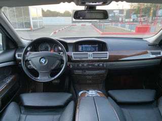 BMW 7 Series foto 8