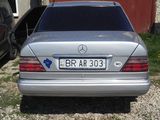 Mercedes Series (W124) foto 4