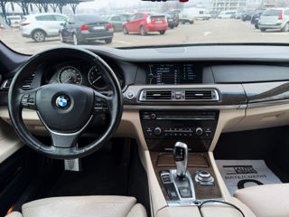 BMW 7 Series foto 4