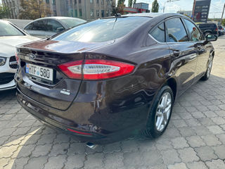 Ford Fusion foto 5