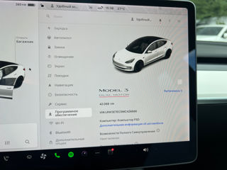 Tesla Model 3 foto 11