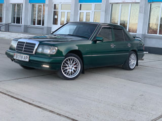 Mercedes E-Class foto 2