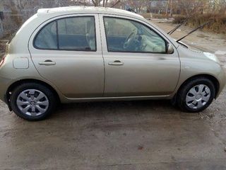 Nissan Micra foto 2