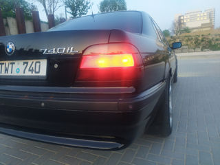 BMW 7 Series foto 4