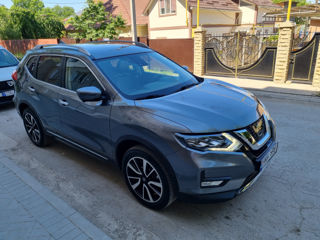 Nissan X-Trail foto 2