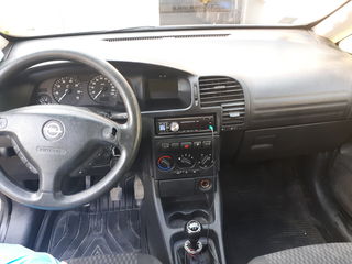 Opel Zafira foto 4