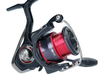 mulineta spinning Daiwa Fuego LT 2500 foto 3