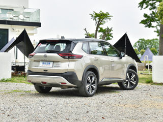 Nissan X-Trail foto 2