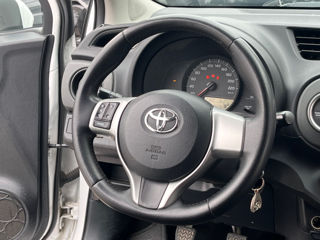 Toyota Yaris foto 11