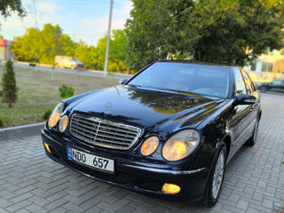 Mercedes E-Class foto 3