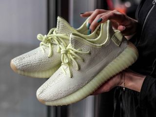 Adidas Yeezy Boost 350 V2 "Butter" Women's foto 1