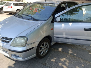 Nissan Almera foto 9