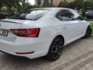 Skoda Superb foto 3