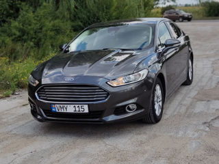 Ford Mondeo foto 2